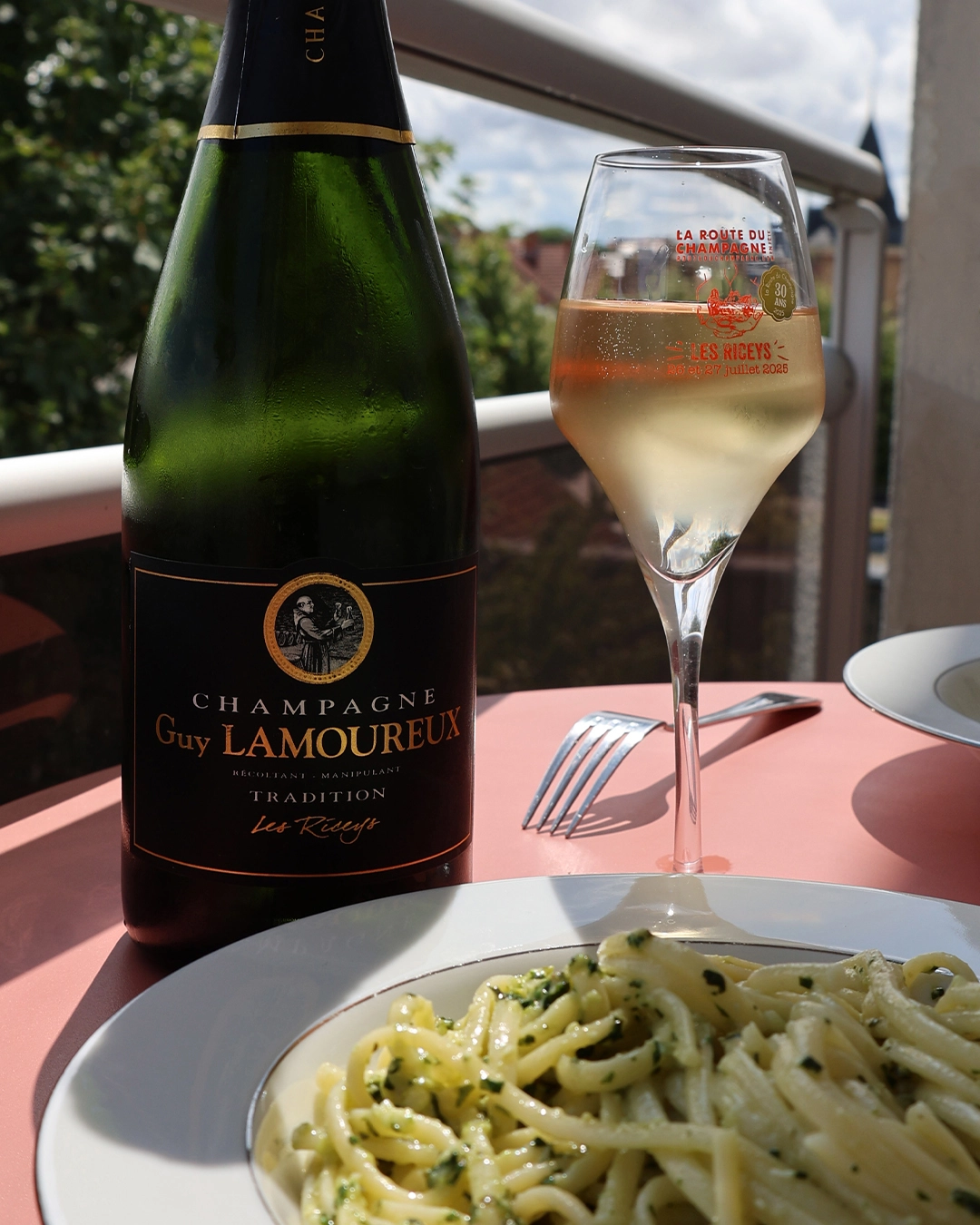 champagne guy lamoureux et pesto